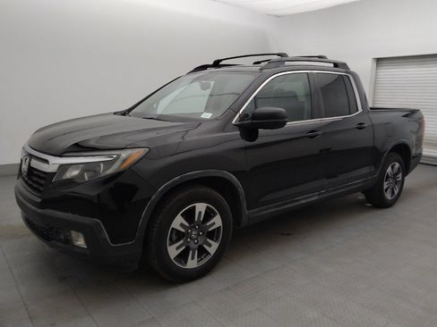 Used 2017 Honda Ridgeline RTL-T image 2
