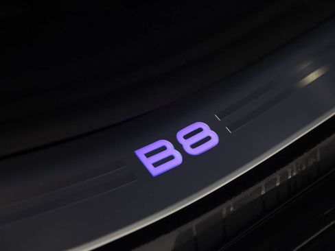 Used 2024 BMW ALPINA B8 xDrive Gran Coupe image 18