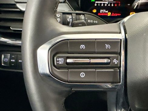 Used 2024 GMC Acadia Elevation w/ Luxury Package image 11