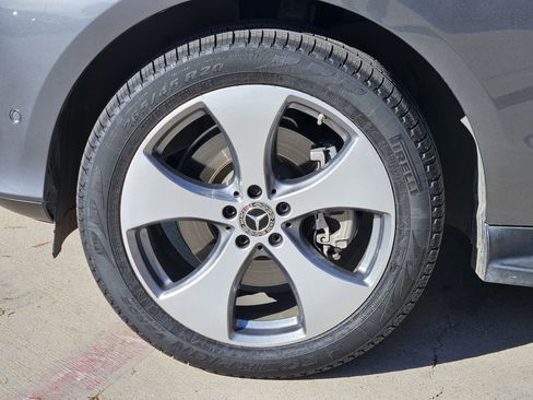 Used 2019 Mercedes-Benz GLE 400 4MATIC image 11