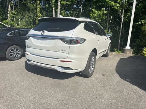 Used 2023 Buick Enclave Avenir w/ LPO, Hit The Road Package AWD/4WD image 11