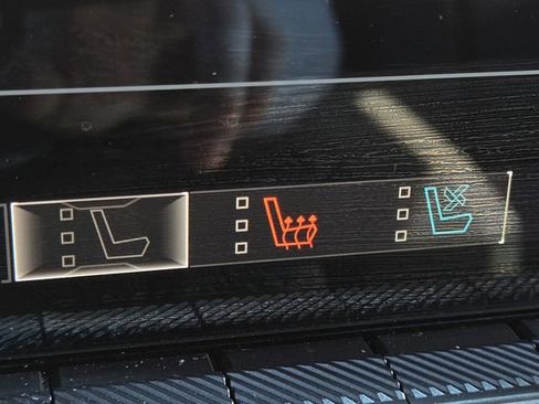 Used 2025 GMC Hummer EV 3X w/ Extreme Off-Road Package image 8