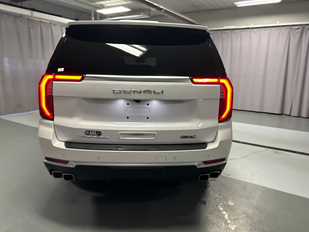 Used 2025 GMC Yukon XL Denali AWD/4WD image 6