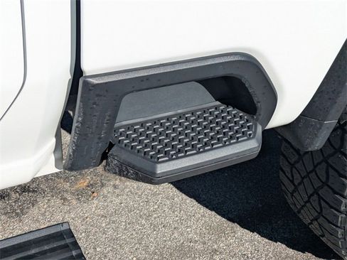 Certified 2024 Chevrolet Silverado 2500 ZR2 w/ Technology Package image 32