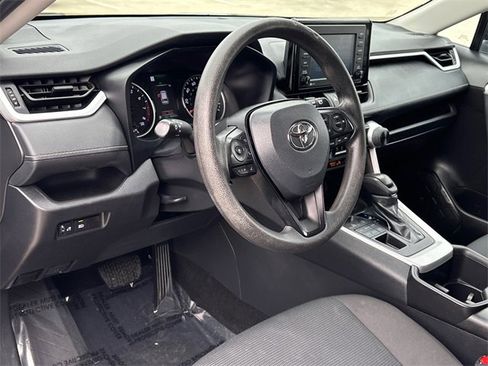 Certified 2022 Toyota RAV4 LE image 18