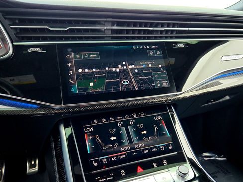Used 2023 Audi SQ8 Prestige image 15