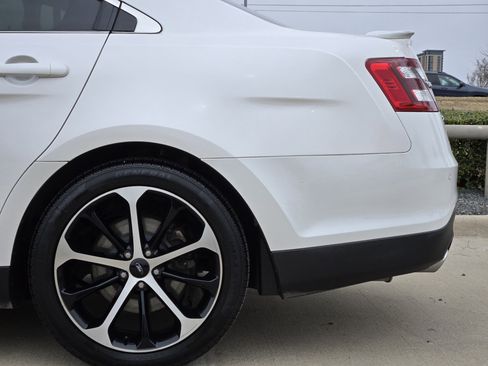 Used 2015 Ford Taurus SEL w/ Equipment Group 201A image 13