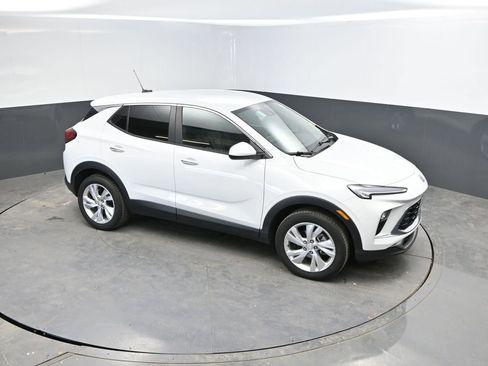 Used 2025 Buick Encore GX Preferred image 22