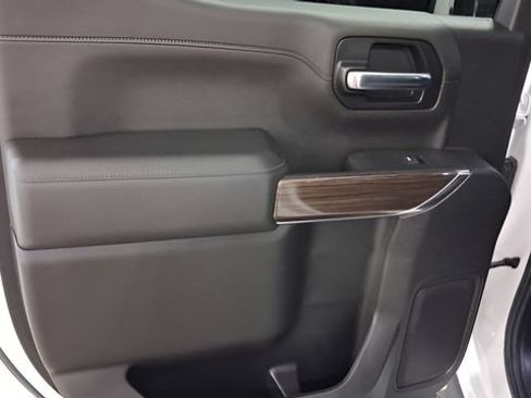 Used 2020 Chevrolet Silverado 1500 LT Trail Boss AWD/4WD image 21