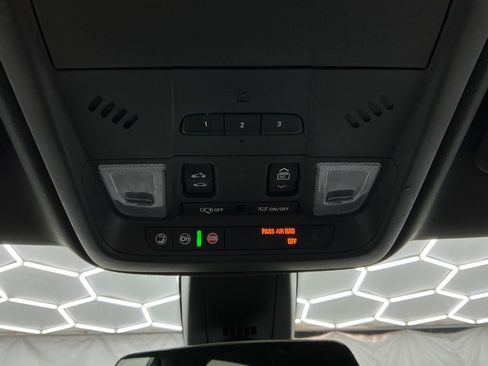 Used 2018 Cadillac XT5 Luxury w/ Driver Awareness Package FWD image 38
