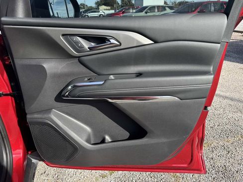 New 2026 Chevrolet Traverse LT image 15