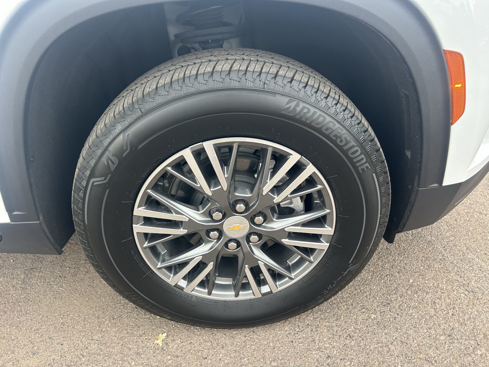 Certified 2026 Chevrolet Traverse LT w/ LPO, Floor Liner Package FWD image 9