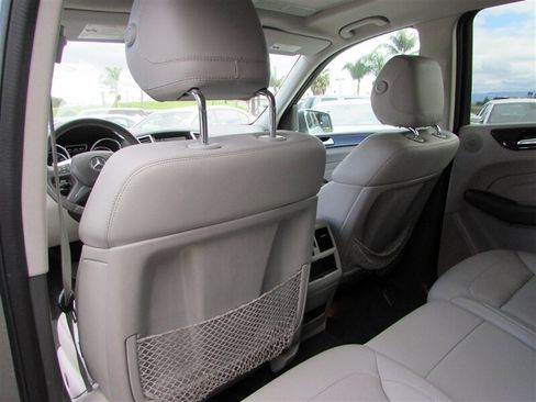 Used 2013 Mercedes-Benz ML 350 4MATIC image 29