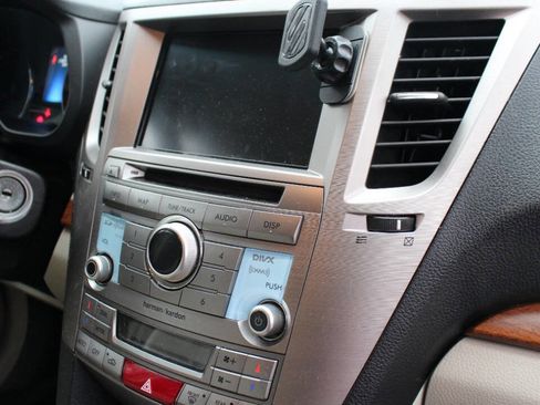 Used 2013 Subaru Outback 2.5i Limited image 23