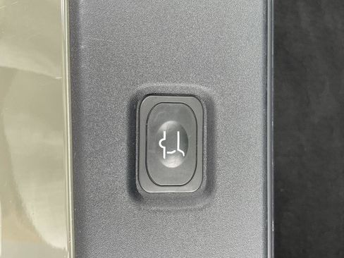 Used 2025 Ford Expedition Tremor AWD/4WD image 36