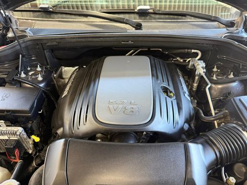Used 2016 Dodge Durango R/T w/ Blacktop Package RWD image 32