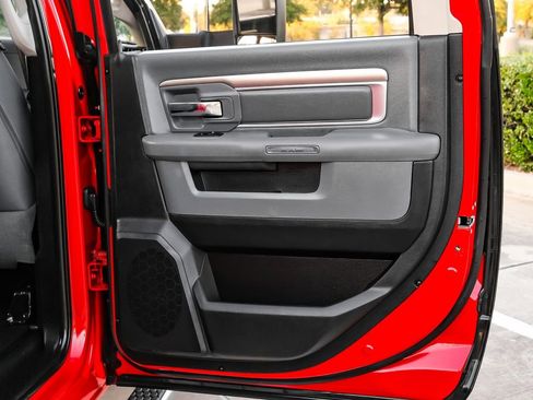 Used 2016 RAM 3500 SLT w/ Cold Weather Group image 42