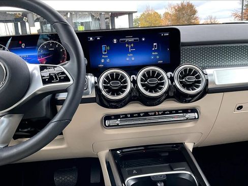 Certified 2025 Mercedes-Benz GLB 250 image 6