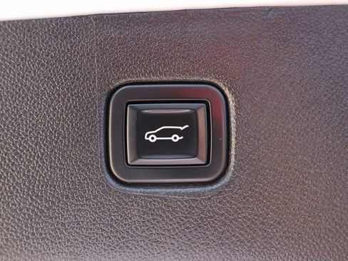 Certified 2020 Chevrolet Blazer Premier w/ Driver Confidence II Package FWD image 16