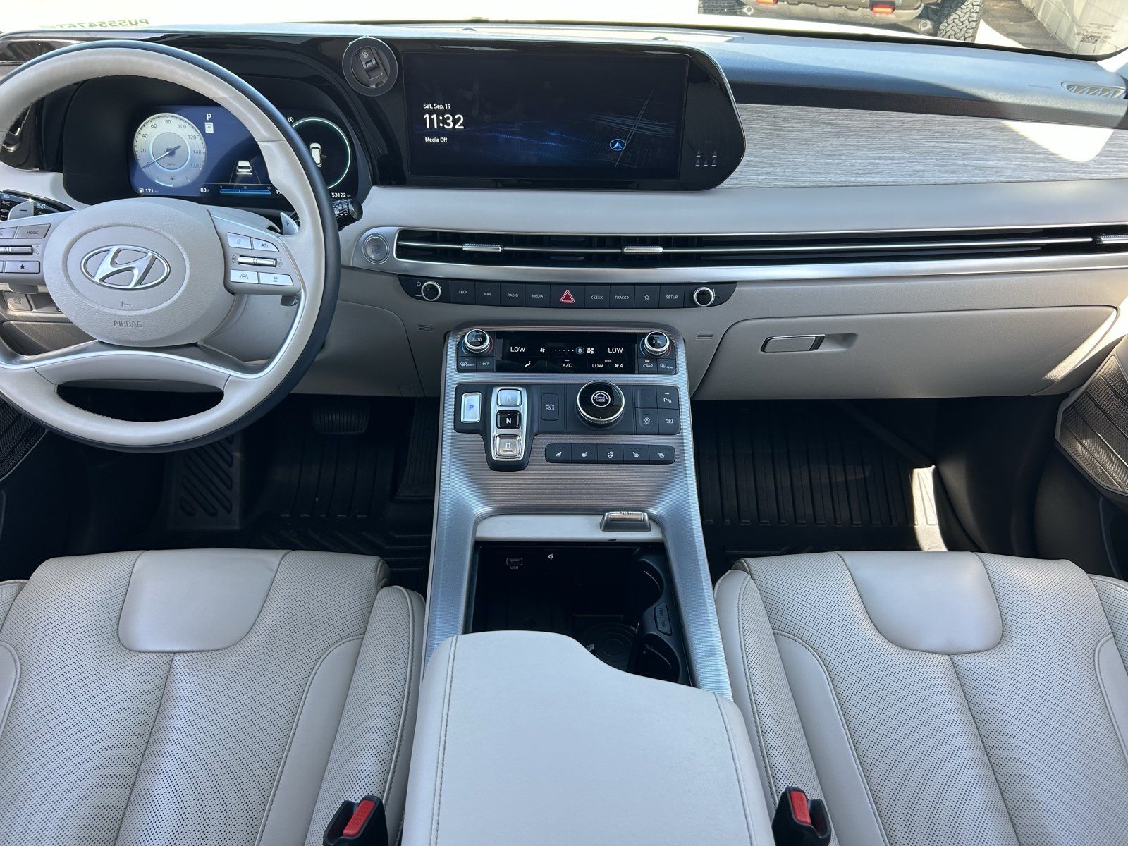 Used 2023 Hyundai Palisade Calligraphy FWD image 17