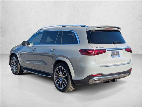 New 2026 Mercedes-Benz GLS 580 4MATIC image 9