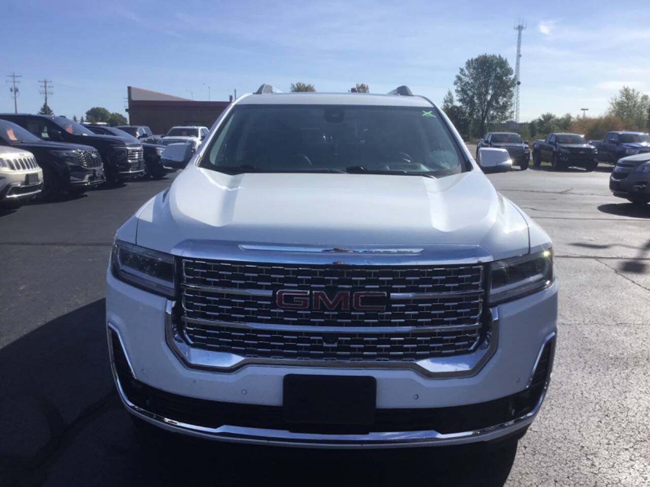 Used 2021 GMC Acadia Denali w/ Denali Ultimate Package AWD/4WD image 8
