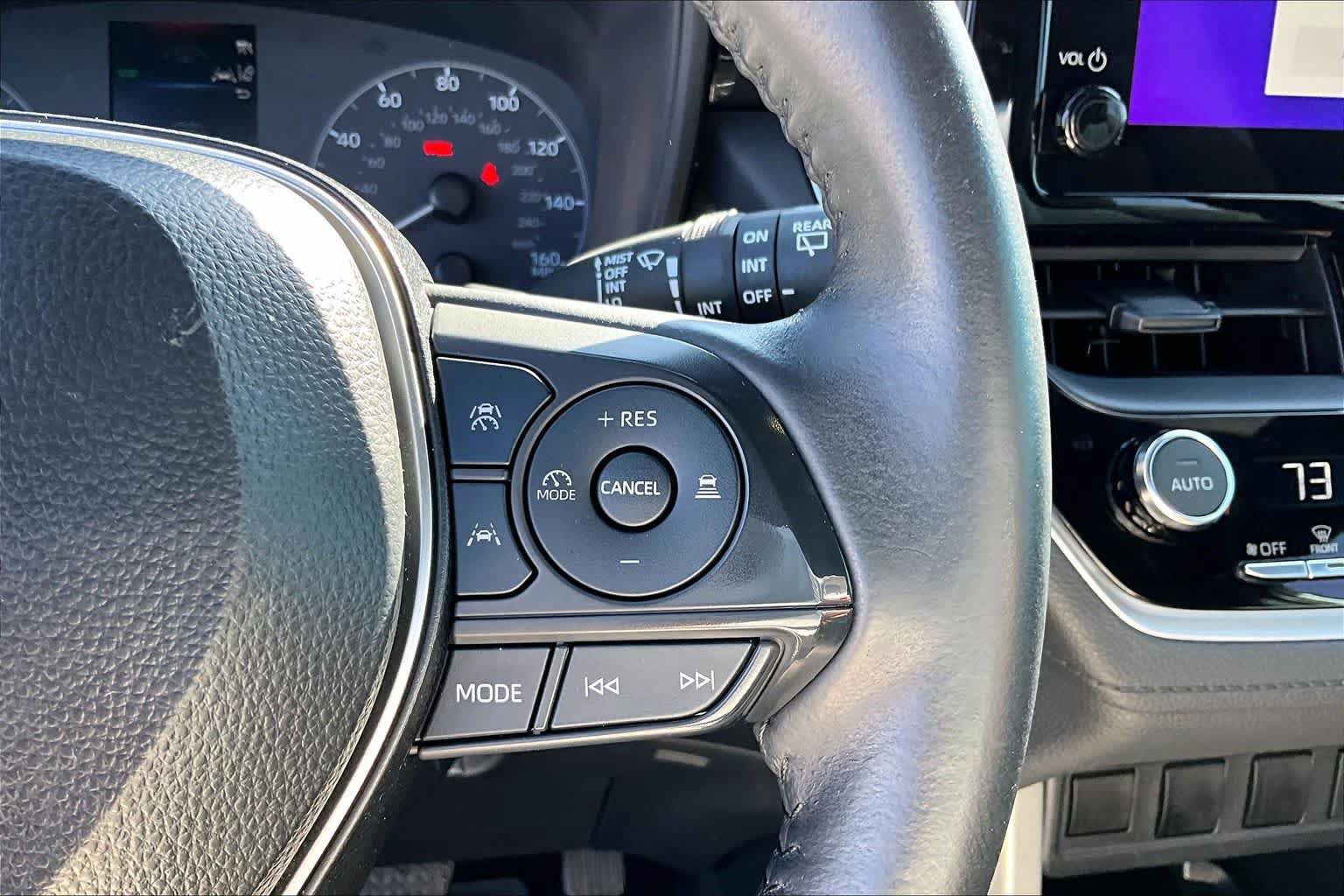 Used 2024 Toyota Corolla Cross AWD Hybrid image 23
