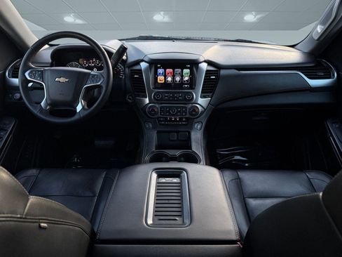 Used 2017 Chevrolet Suburban LT image 14