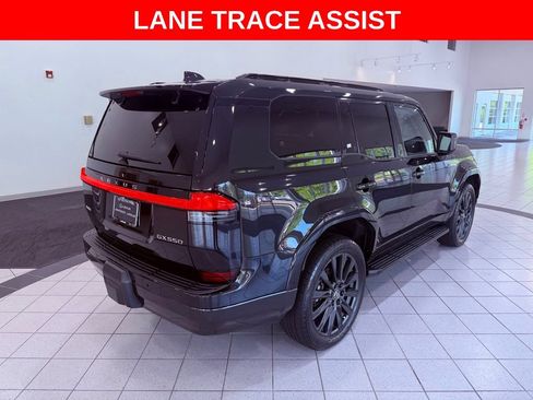 Used 2024 Lexus GX 550 w/ Accessory Package (Z1) AWD/4WD image 8