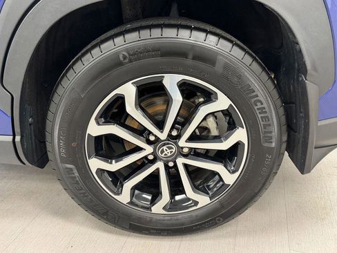 Used 2024 Toyota Corolla Cross SE w/ Moonroof Package image 34