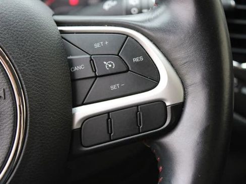 Used 2017 Jeep Compass Trailhawk AWD/4WD image 12