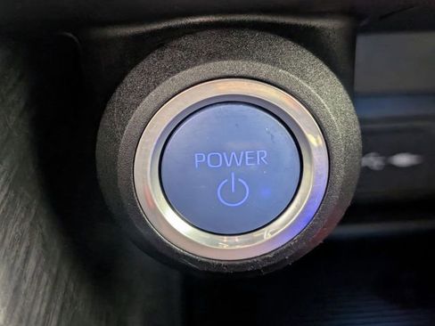 Used 2022 Toyota Venza Limited AWD/4WD image 23