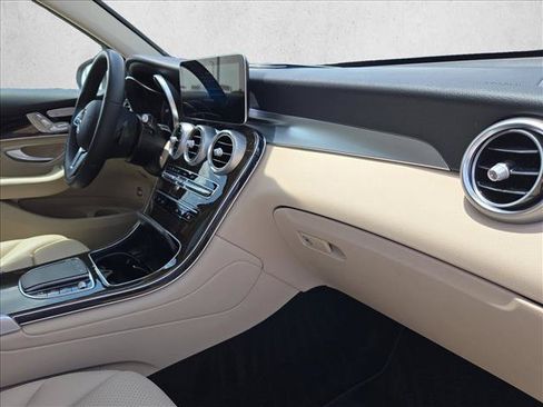 Used 2022 Mercedes-Benz GLC 300 image 20
