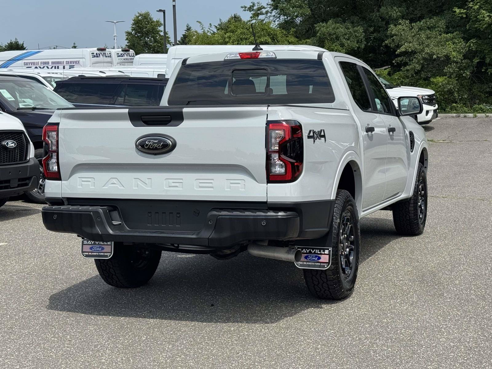 New 2026 Ford Ranger XLT w/ Black Appearance Package AWD/4WD image 4