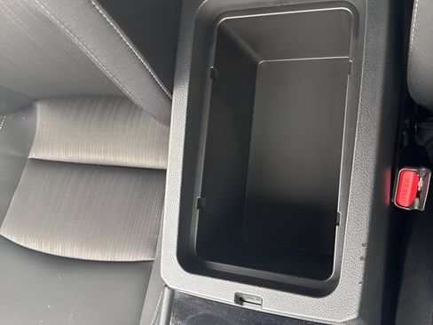 Used 2024 Nissan Altima 2.5 SV image 41