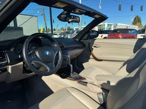 Used 2011 BMW 128i Convertible image 20