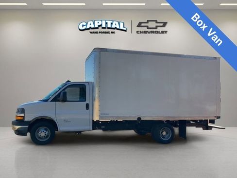 New 2024 Chevrolet Express 4500 w/ Power Convenience Package RWD image 2