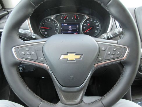 Used 2024 Chevrolet Equinox LT w/ LPO, Floor Liner Package FWD image 24