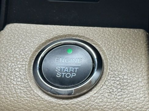 Used 2019 Ford F150 Lariat image 17