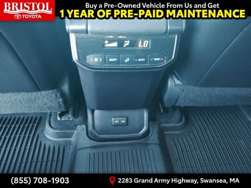 Used 2022 Toyota Highlander XLE AWD/4WD image 20