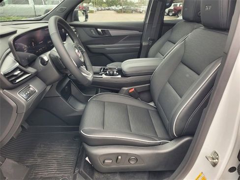 New 2026 Buick Enclave Sport Touring w/ Power Package image 4