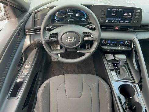 New 2026 Hyundai Elantra SEL Sport Premium FWD image 9