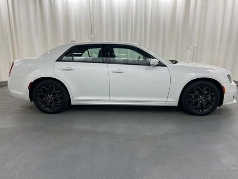 Used 2023 Chrysler 300 Touring L w/ Popular Equipment Group image 7