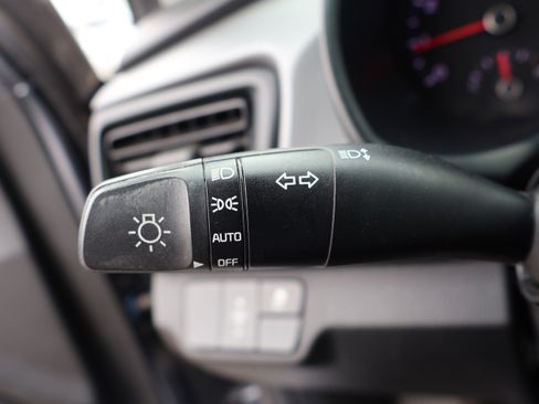 Used 2019 Kia Rio S FWD image 31