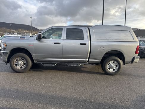 Used 2024 RAM 2500 Tradesman w/ Safety Group image 6