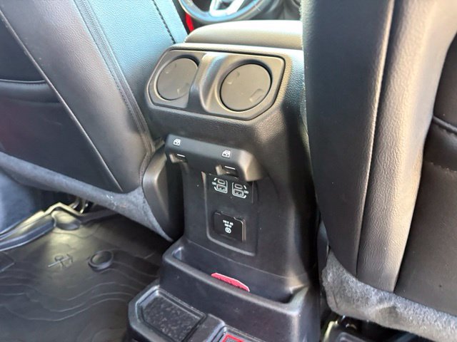 Used 2021 Jeep Wrangler Unlimited Sahara AWD/4WD image 29