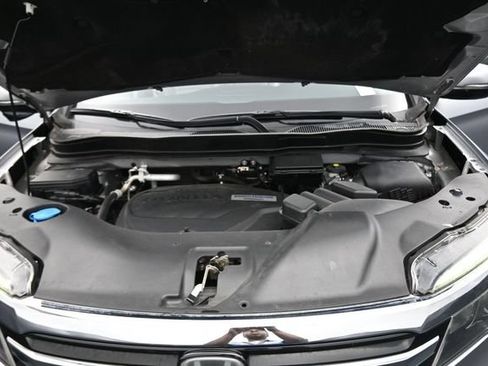 Used 2017 Honda Pilot Touring image 24