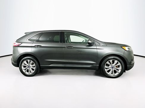Used 2019 Ford Edge Titanium w/ Equipment Group 301A FWD image 10