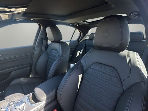 New 2025 Alfa Romeo Giulia image 11
