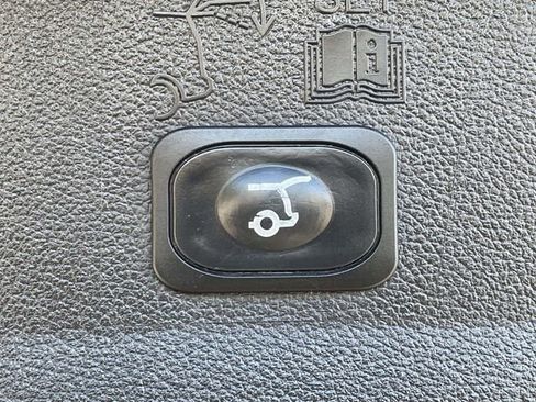 Certified 2019 Ford Escape SEL FWD image 9